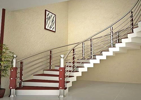 중국 곡선 스테인레스 스틸 난간 / 인테리어 금속 계단 난간 양호한 수평 부하 저항 협력 업체